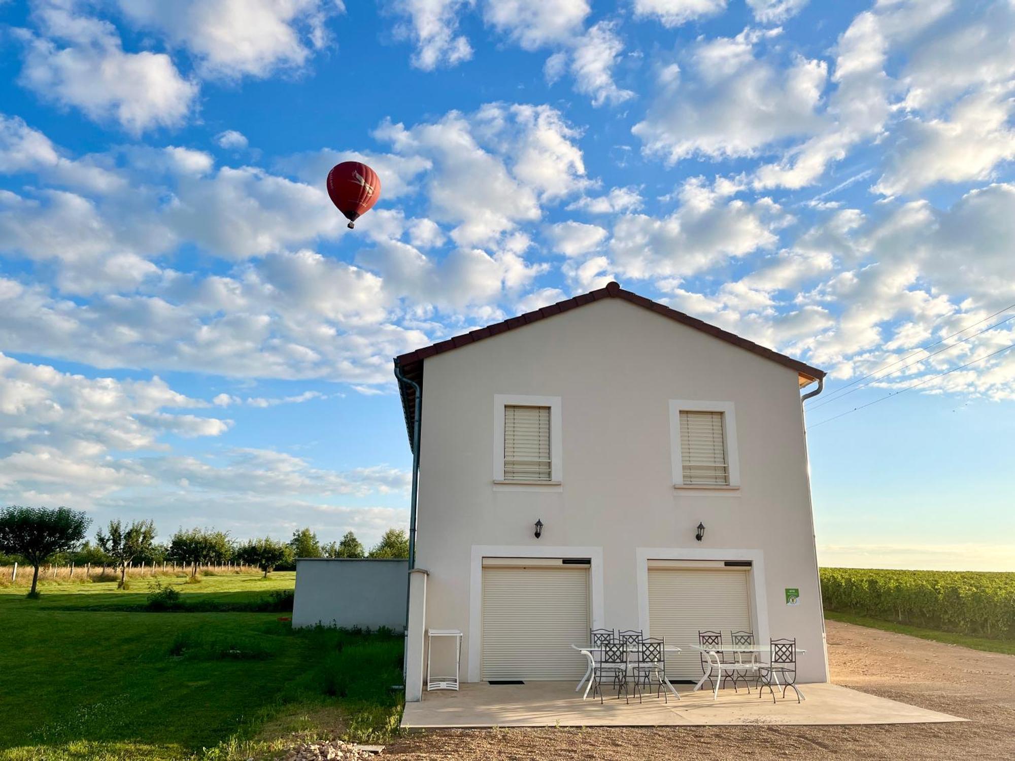 La maison du Négociant Lugny Extérieur photo